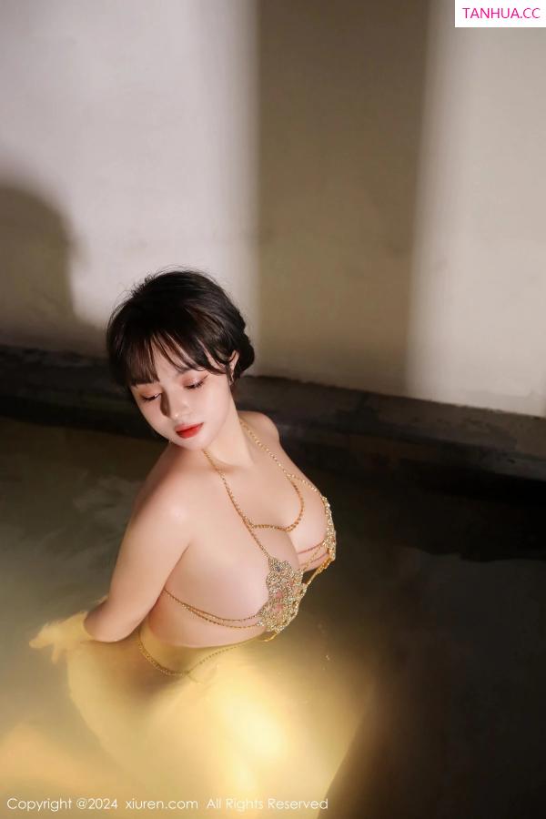   [XiuRen]高清写真图 2024.02.06 No.8075 沈思怡 丰腴美臀第38张图片